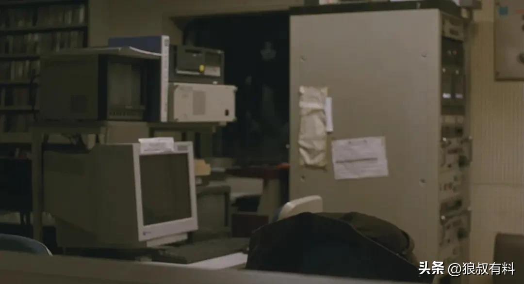 咒怨2 中田秀夫 日本恐怖电影 日本传统信仰 超自然元素 镜头构图 视觉效果 声效运用 配乐创新 恐怖氛围 营造 惊悚剧情_咒怨2日版在线观看