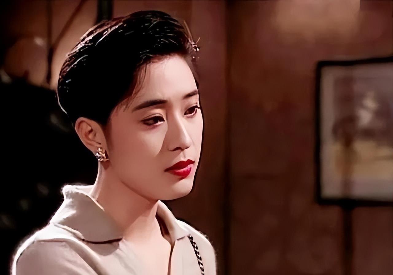 50岁女明星保养_明星最老的女明星_51岁女明星气质