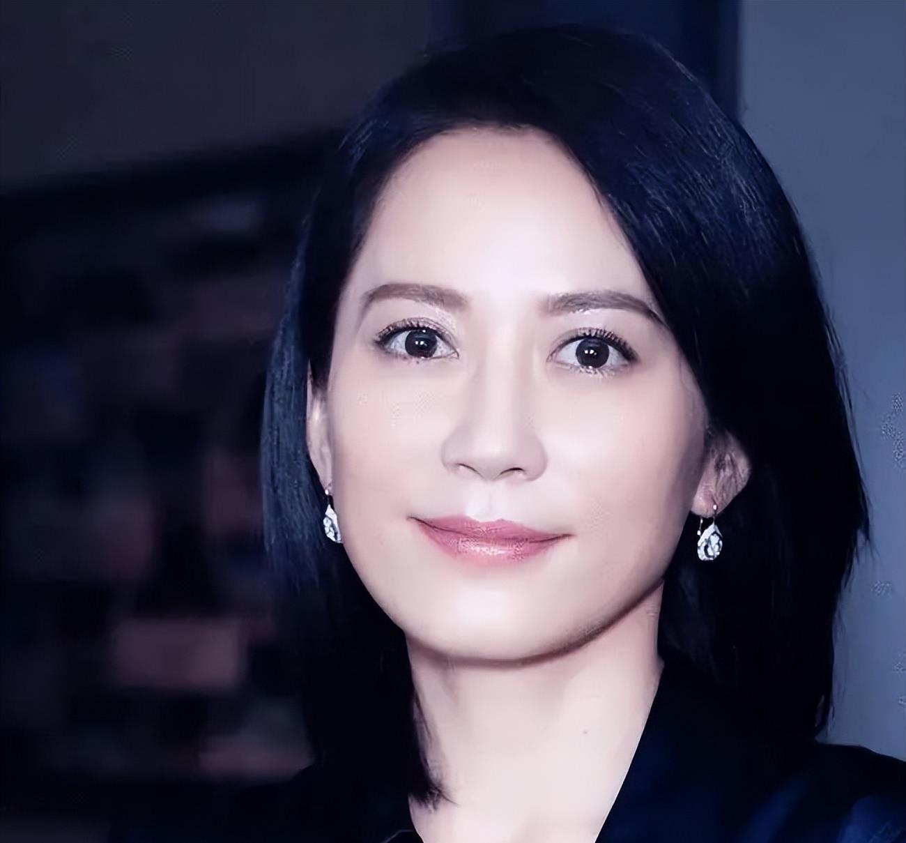 51岁女明星气质_明星最老的女明星_50岁女明星保养