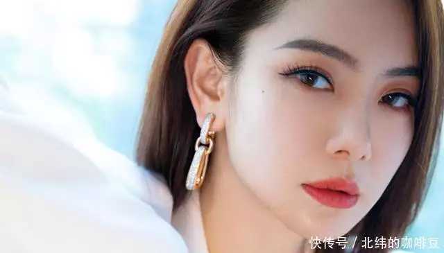 戚薇拒绝潜规则遭遇雪藏_拒绝潜规则的女明星_女明星喝醉被